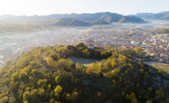 Olot visto desde el volcán Montsacopa. Foto Turismo de La Garrotxa