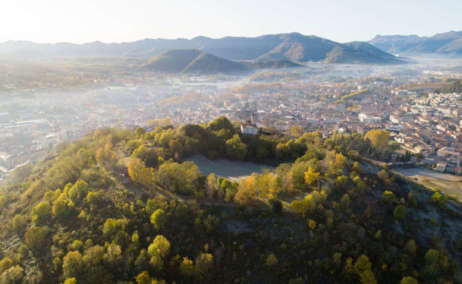 Olot visto desde el volcán Montsacopa. Foto Turismo de La Garrotxa