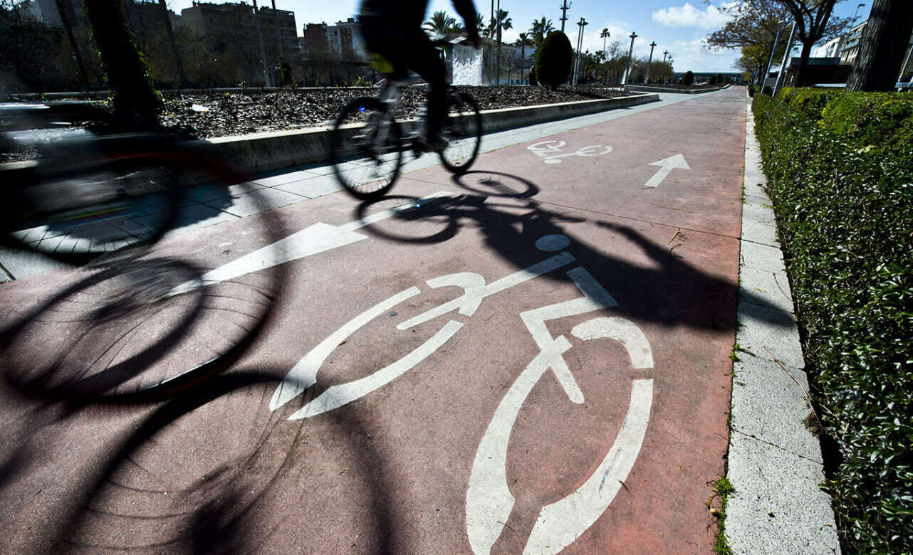 Mas de 650 km de la ruta Eurovelo 8 pasan por Andalucia. Foto Rafa Alcaide - EFE