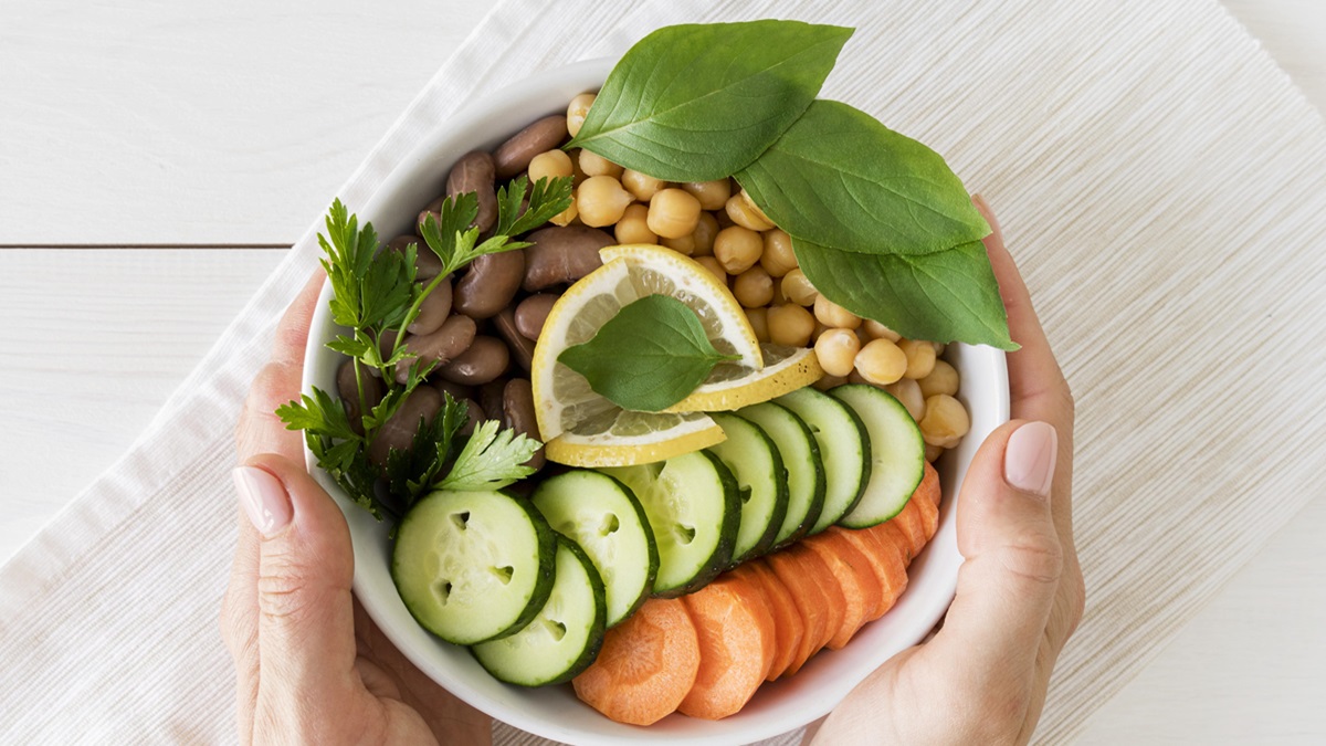 Un plato de comida vegana