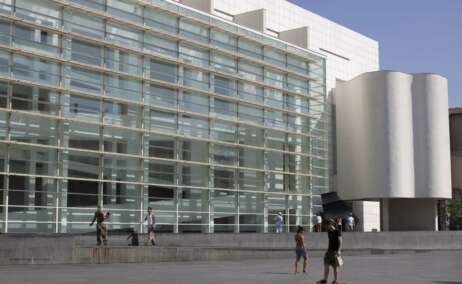 El Macba, diseñado por Richard Meier.