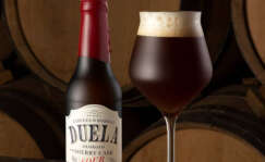 Una cerveza que se elabora, en bodega y con madera de roble previamente envinada en oloroso y como si fuera un vino de crianza Foto: Sherry Beer