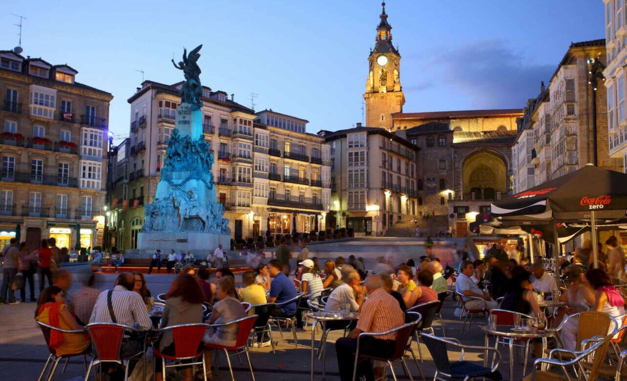 Plaza Virgen Blanca, Vitoria-Gasteiz