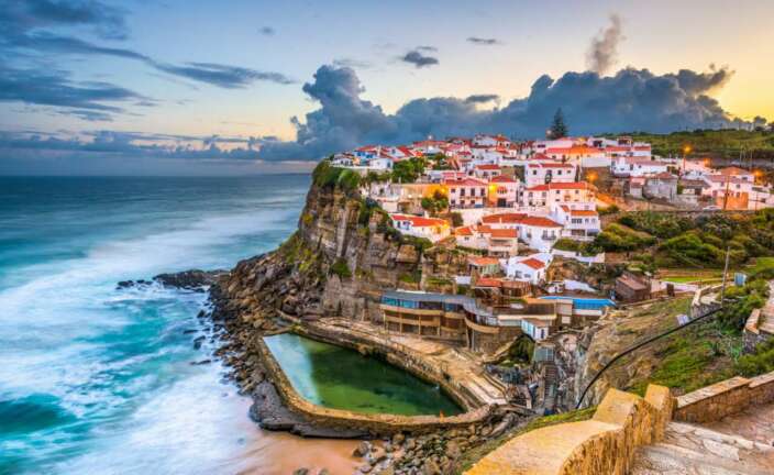 Vista de la localidad Azenhas do Mar (Portugal)