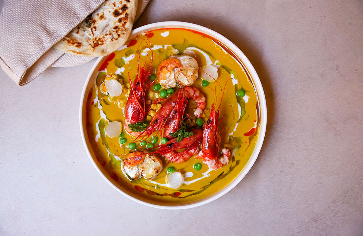 Plato gamba roja con zamburiña del restaurante Carmela en Barcelona