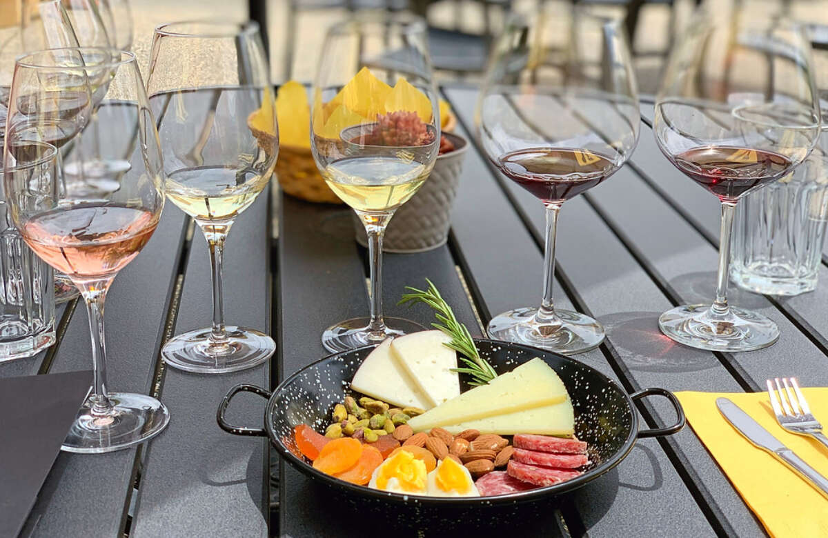 Copas de albariño, tempranillo y de godello californiano de la bodega Marimar Estate.