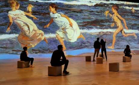 Vista de la muestra inmersiva Sorolla, una nueva dimensión, en Barcelona