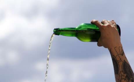 Una botella de sidra