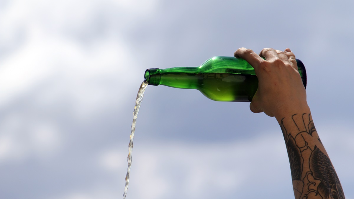 Una botella de sidra