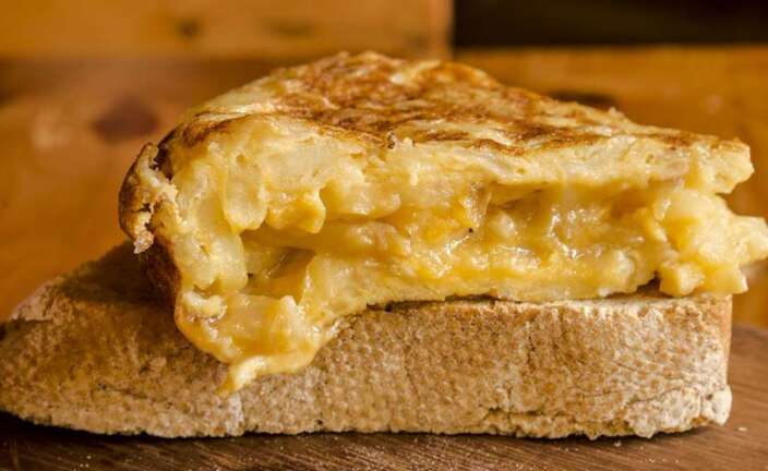 La tortilla de patatas de Betanzos en Galicia