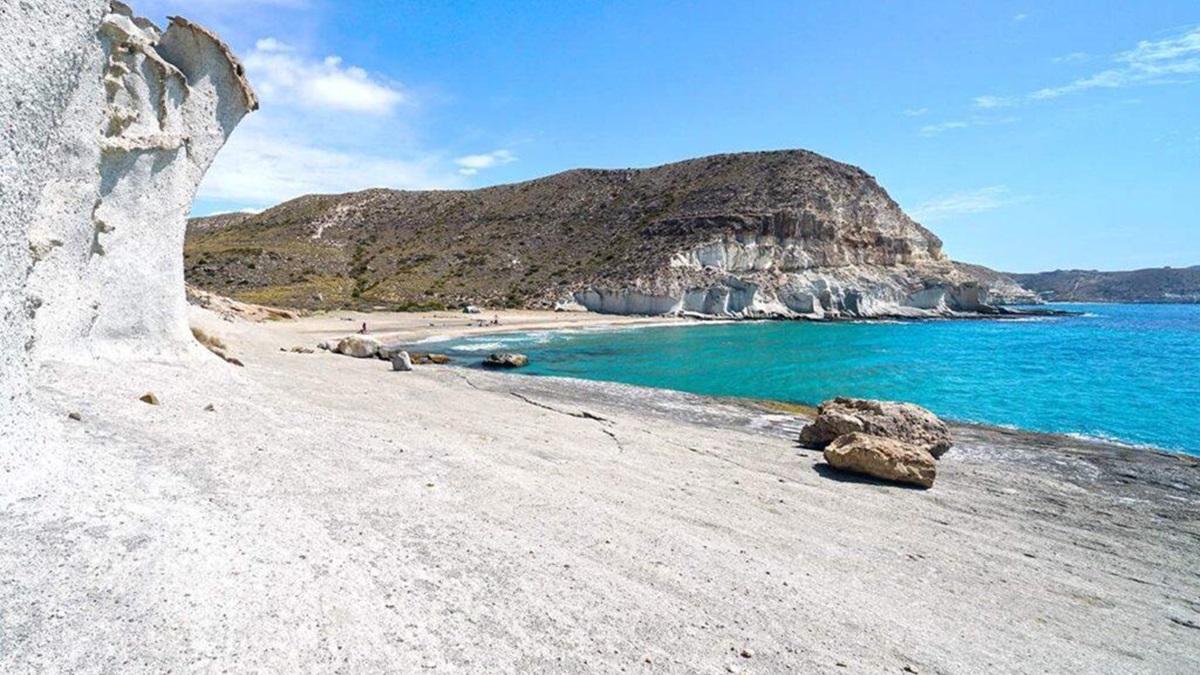 La cala de Enmedio en Almería