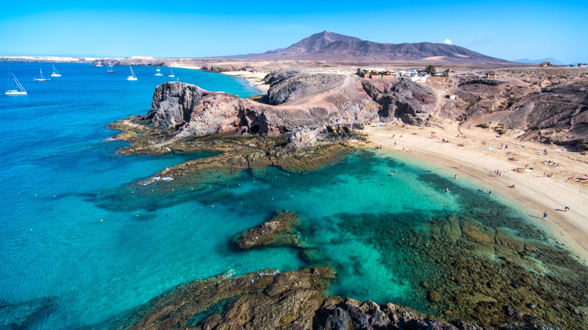La playa de Papagayo en Lanzarote