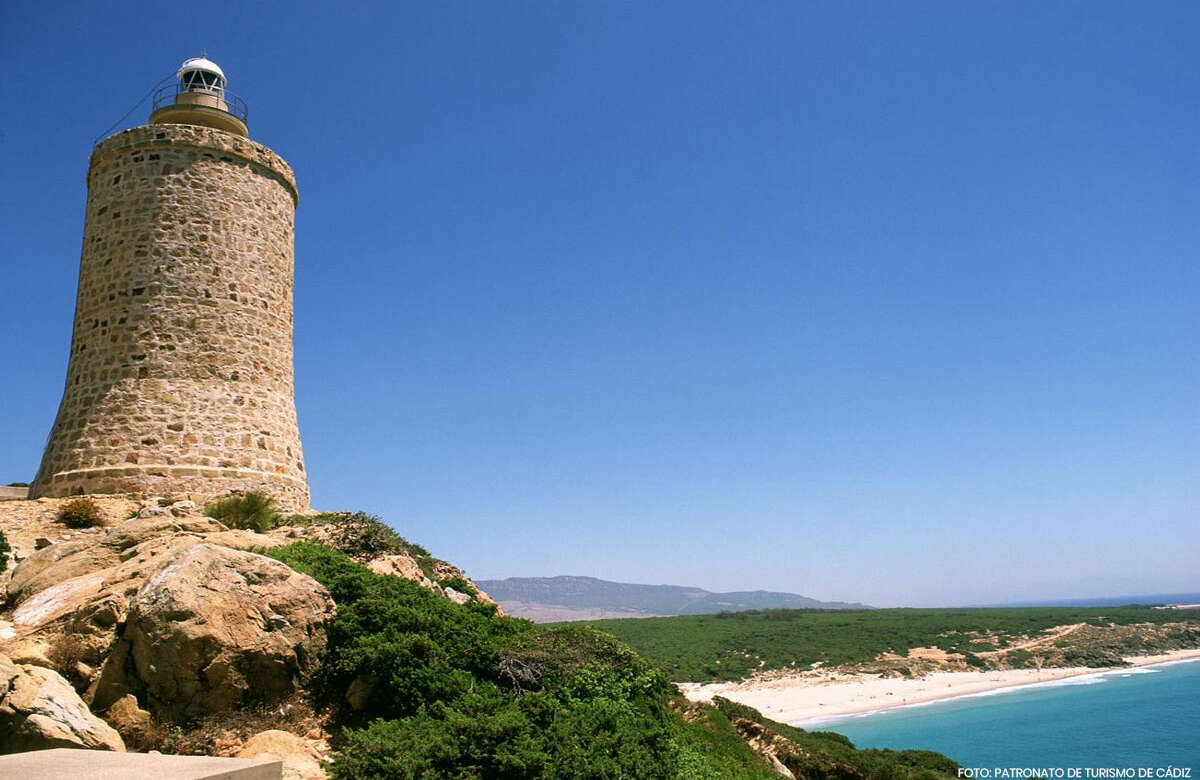 El faro de Camarinal en Cádiz