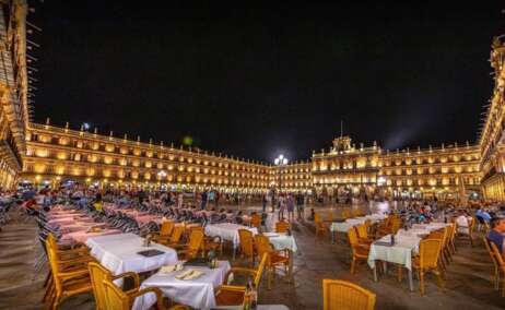 El Mesón Cervantes en la Plaza Mayor de Salamanca