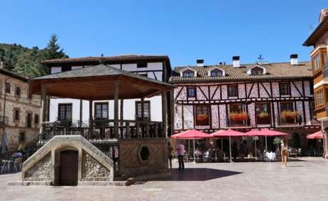 La plaza de Ezcaray, en La Rioja