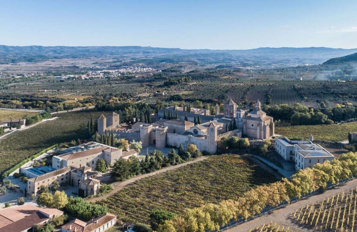 El Real Monasterio de Santa María de Poblet es uno de los grandes iconos de Tarragona.