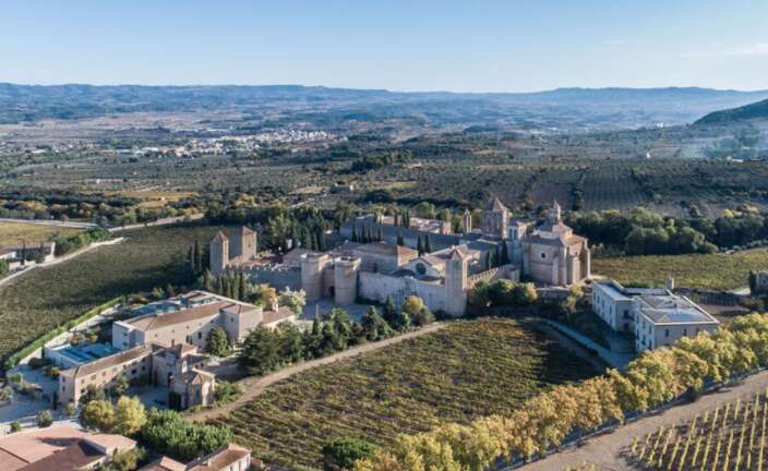 El Real Monasterio de Santa María de Poblet es uno de los grandes iconos de Tarragona.