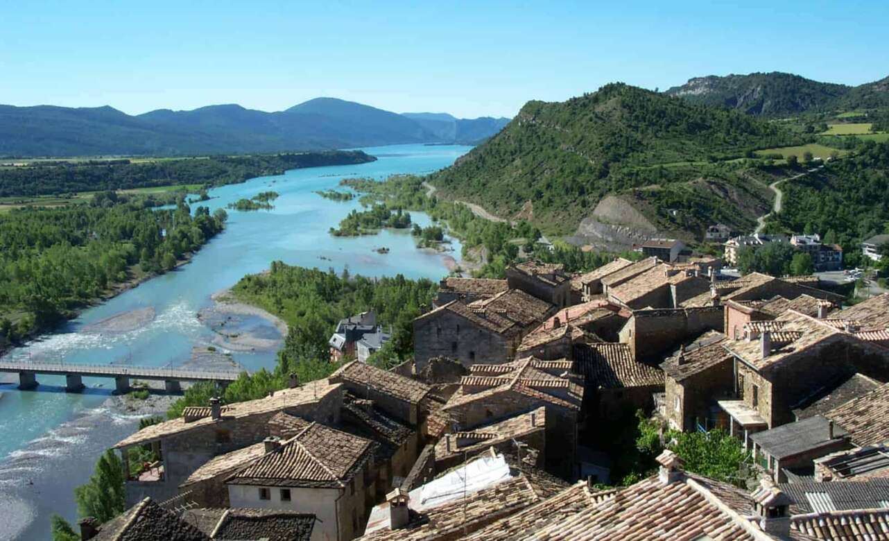 El pueblo de Aínsa en Aragón
