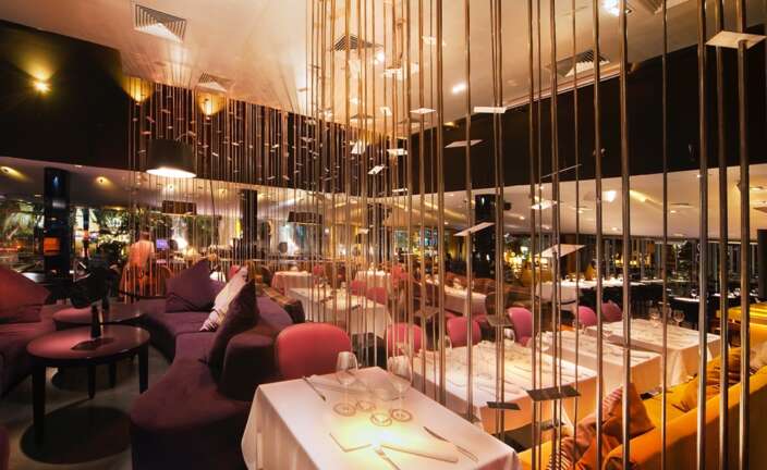 La sala mantiene su aire sofisticado