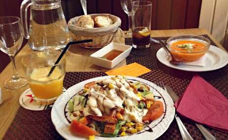 Platos de la taberna El Sur en Madrid