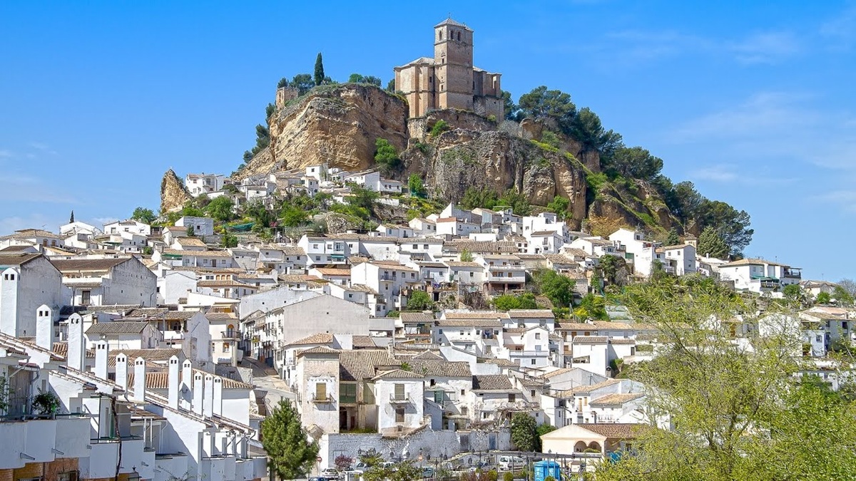 El pueblo de Montefrío en Granada