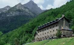 El exterior del Parador de Bielsa