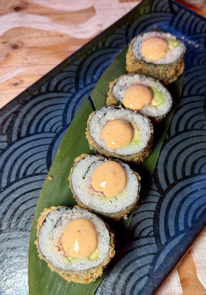 Los Futomaki Doraemon, con salmón, aguacate y cebollino
