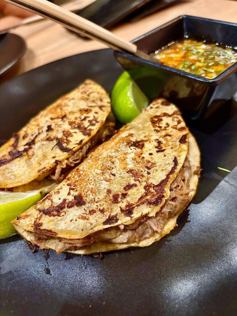 Las quesabirrias de carne de res