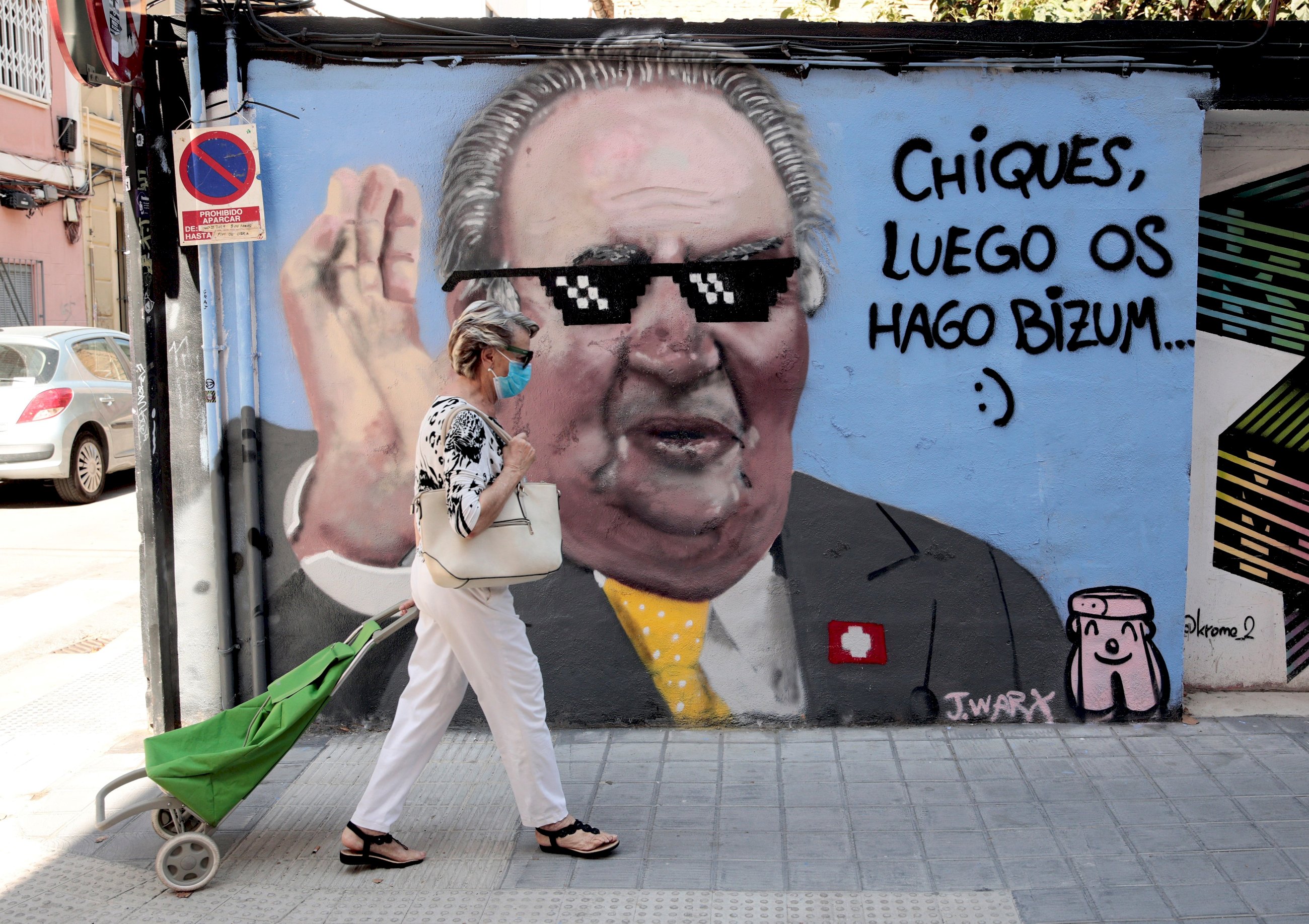 Un grafiti crítico del Rey Juan Carlos I en una calle de Valencia, el 6 de agosto de 2020 | EFE/BA