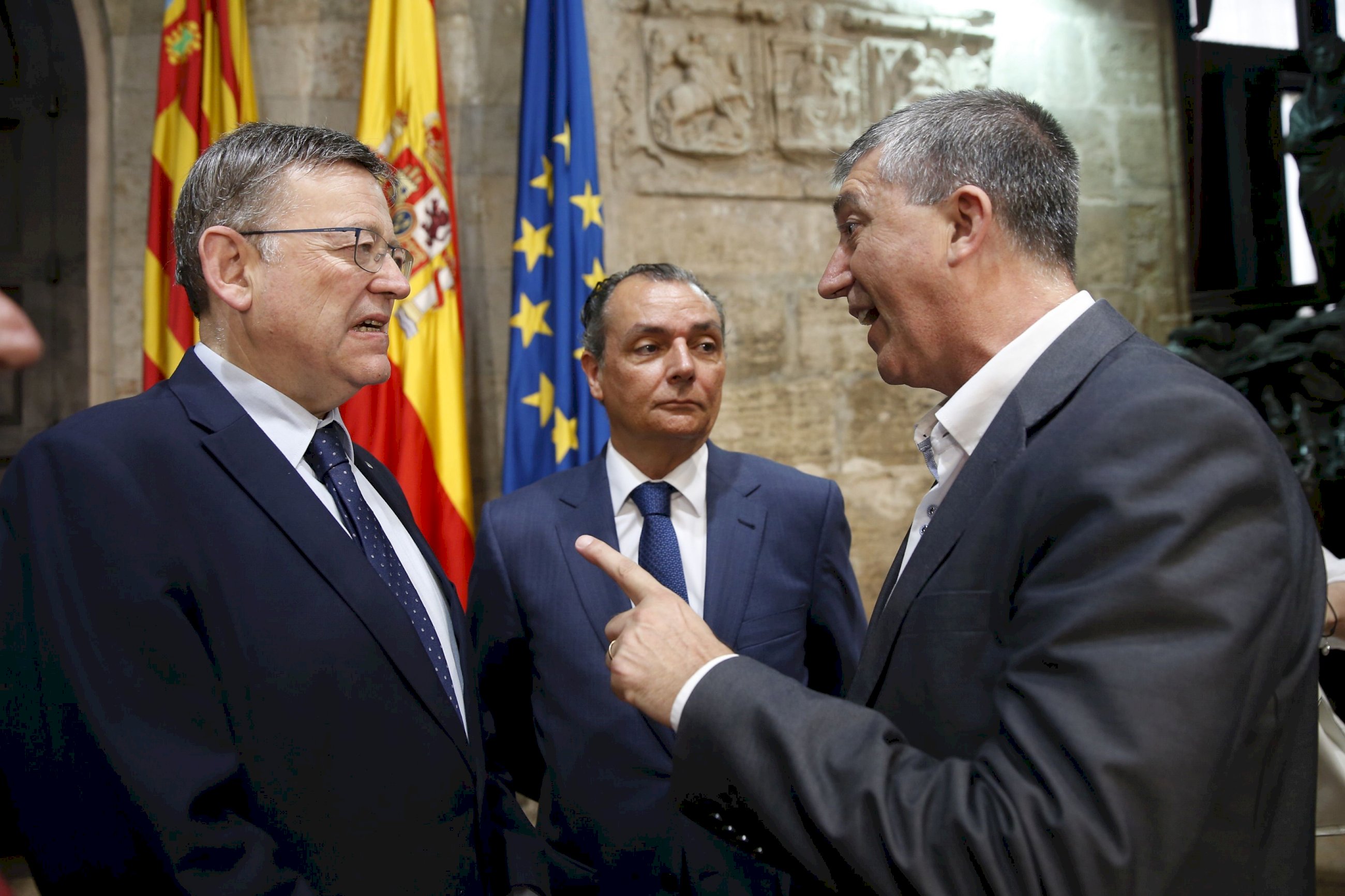 Rafael Climent, Salvador Navarro y Ximo Puig. EFE.