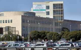 Los sindicatos alertan de la falta de personal en el hospital de Alzira: un auxiliar atiende plantas enteras 22 hospital de la ribera repor