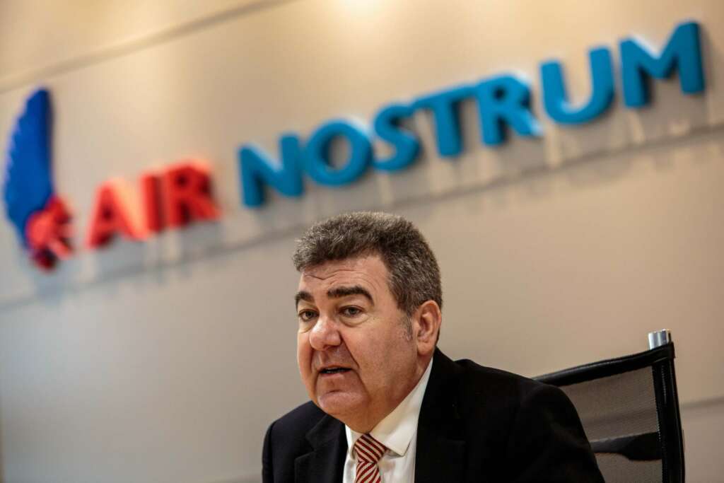 GRAFCVA3250. QUART DE POBLET, 22/03/2019.- El presidente de Air Nostrum, Carlos Bertomeu, durante la rueda de prensa que ha ofrecido este viernes para presentar novedades de la compañía. EFE/ Biel Aliño