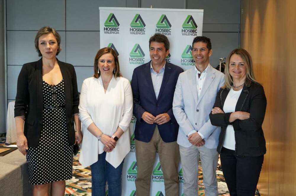 Reunión de Hosbec con los candidatos del PP a la Generalitat y a la alcaldía de Valencia. Foto: Hosbec.