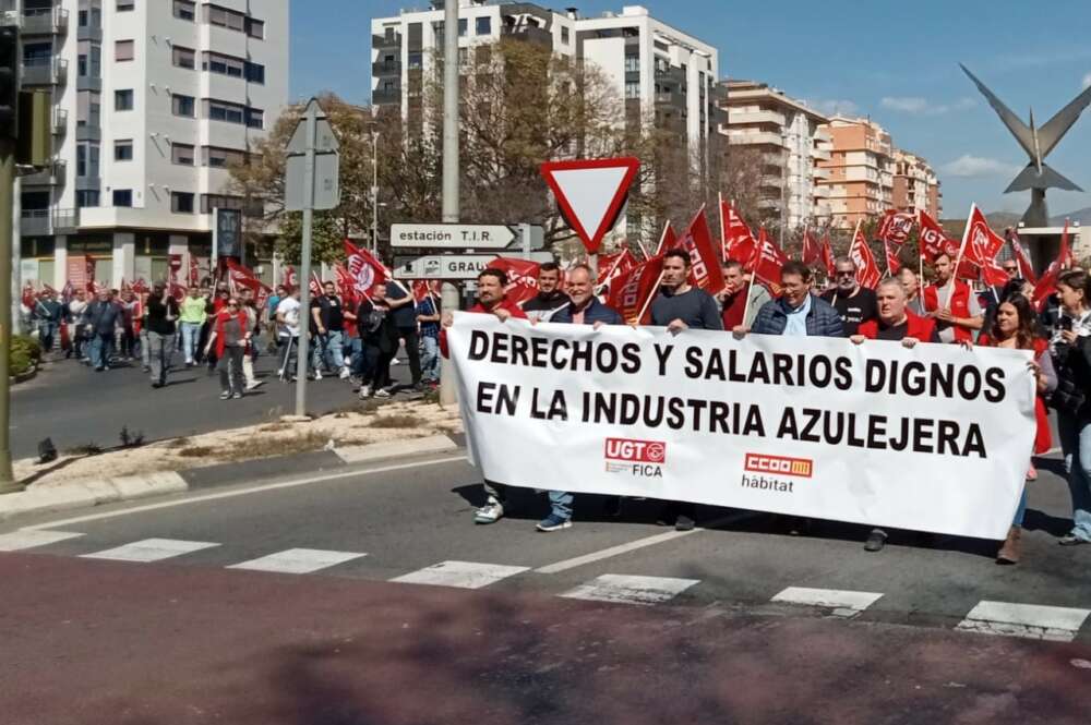 Manifestación del sector azulejero. Foto: CCOO.