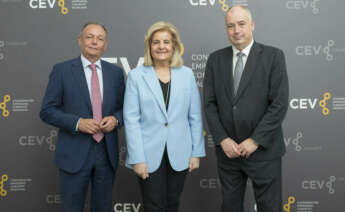 Salvador Navarro, Fátima Bañez y Albert Gendrau.