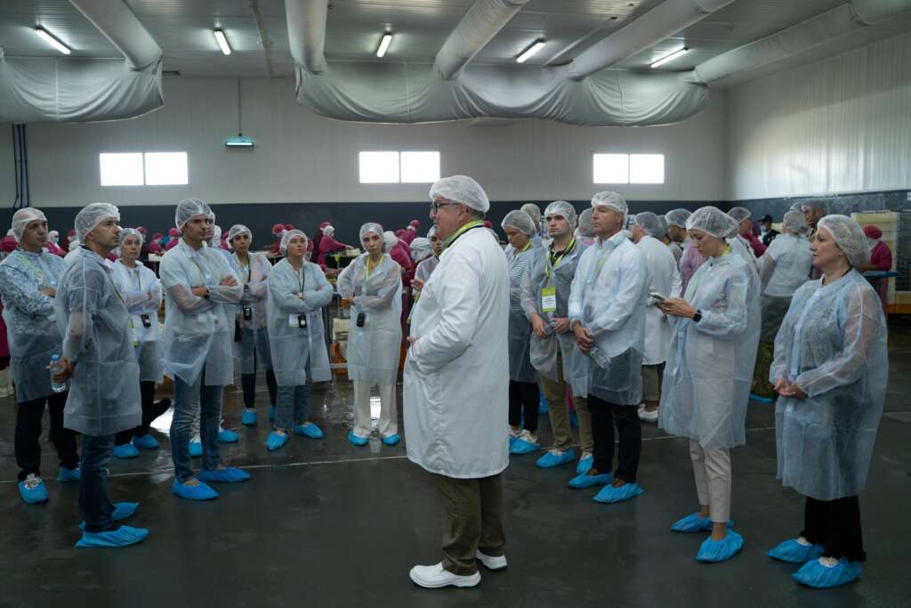 Visita de la AVE en la fábrica de Boluda en Marruecos