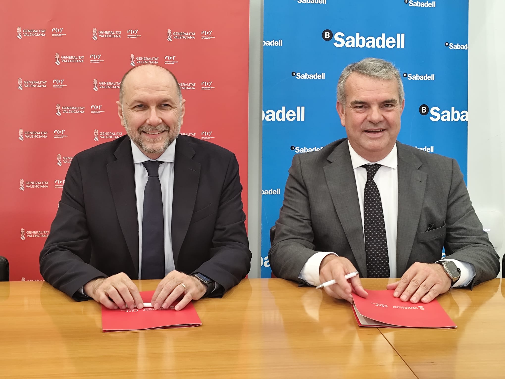 El president del IVF y el presidente del Banco Sabadell en la Comunitat Valenciana