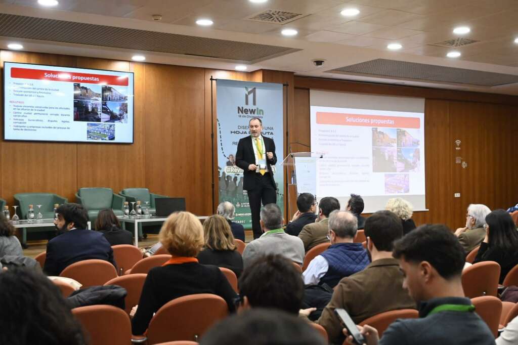 Conferencia sobre la DANA de Valencia