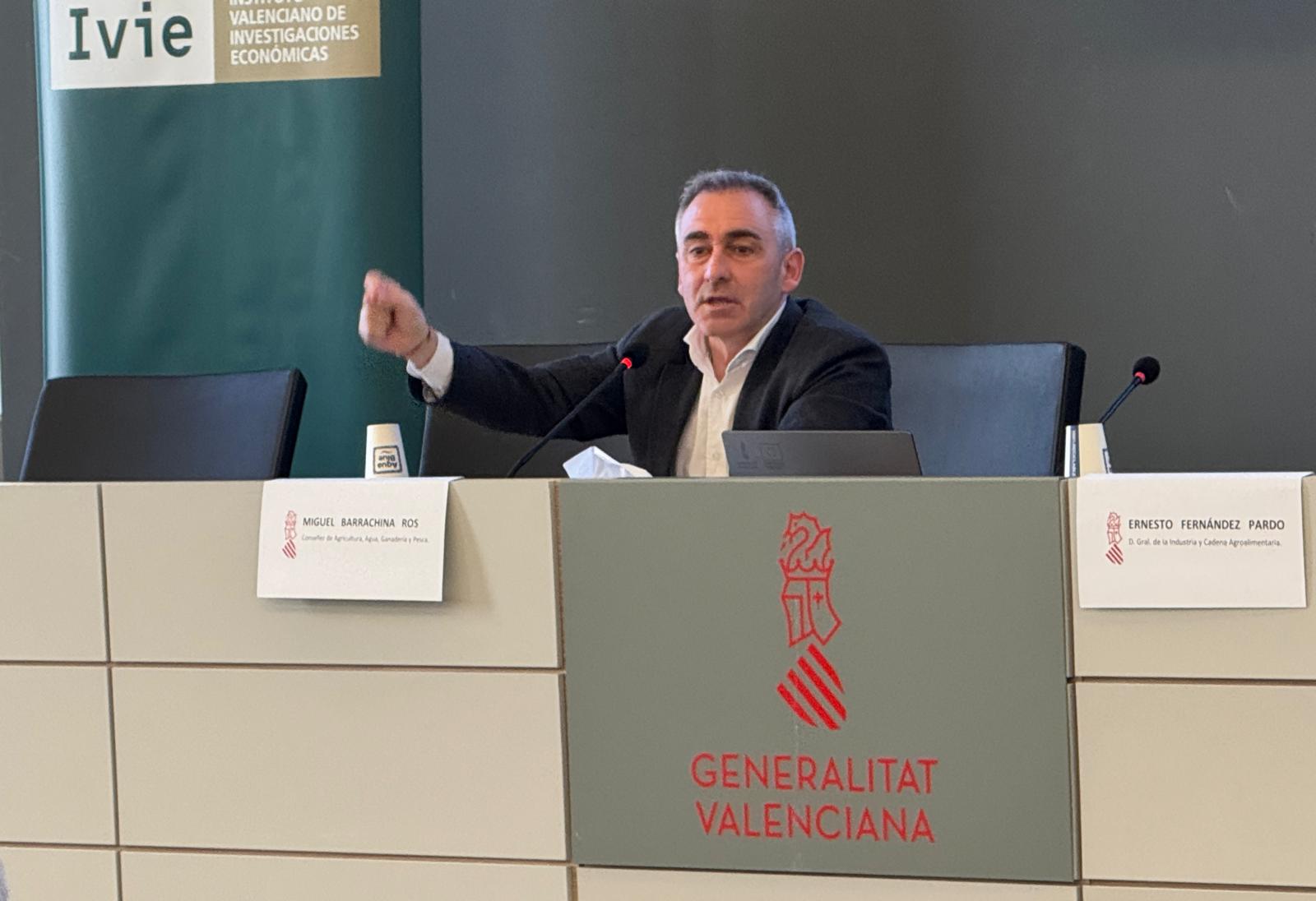 El Conseller de Agricultura Miguel Barrachina