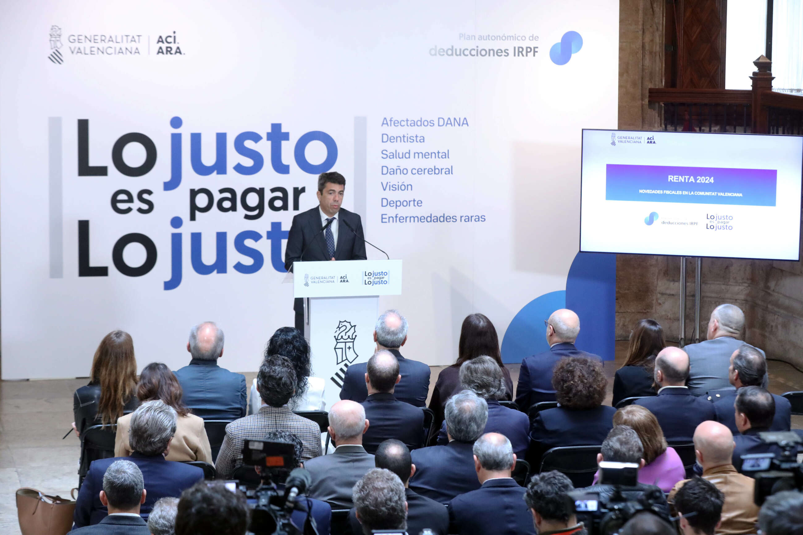 El presidente de la Generalitat, Carlos Mazón, durante la presentación de la campaña de la renta 2024