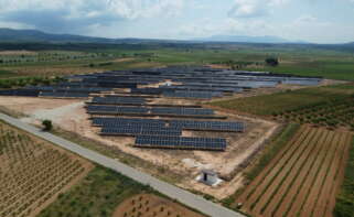 Planta fotovoltaica Luzem de Enercoop en Requena. (Foto: Avaesen)