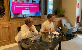 Raúl Salinero, presidente de UATAE, la Unión de Asociaciones de Trabajadores Autónomos y Emprendedores, y Joanma Mesado, secretario general de UATAE CV
