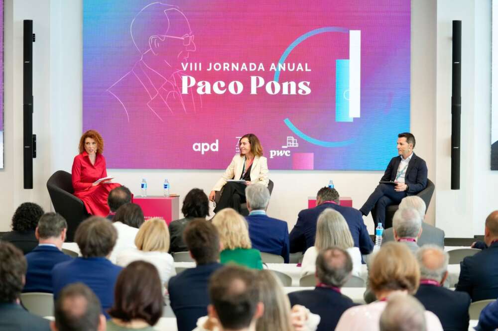 Toño Pons, presidente de Importaco, en una de las charlas de la Jornada Paco Pons