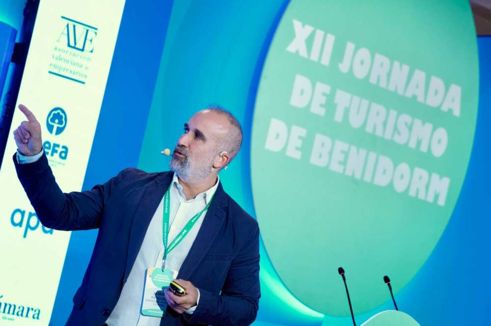 Albert Pascual, director de CaixaBank Tourism&Hotels, en la XII Jornada de Turismo de Benidorm
