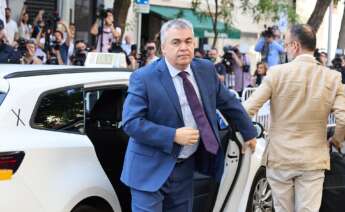 (Foto de ARCHIVO) El exsecretario de Organización del PSOE Santos Cerdán a su llegada a declarar en el Tribunal Supremo por el 'caso Koldo', a 30 de junio de 2025, en Madrid (España). Jesús Hellín / Europa Press