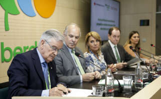 Firma del convenio de Iberdrola con Cruz Roja y Betania