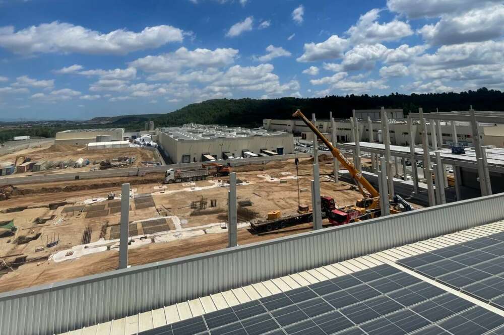 Obras de la nueva fábrica de Familia Martínez