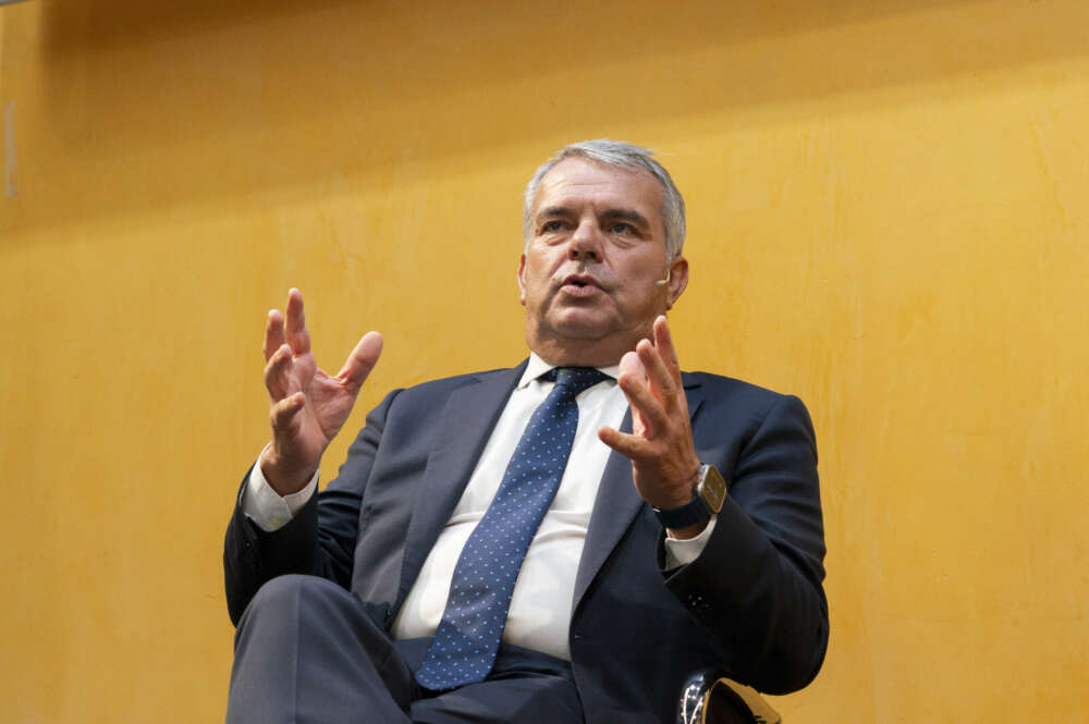 Fernando Canós, Fernando Canós, director general adjunto de Banco Sabadell y director de la territorial Este de la entidad, interviene en la jornada de Economía Digital en Alicante.
