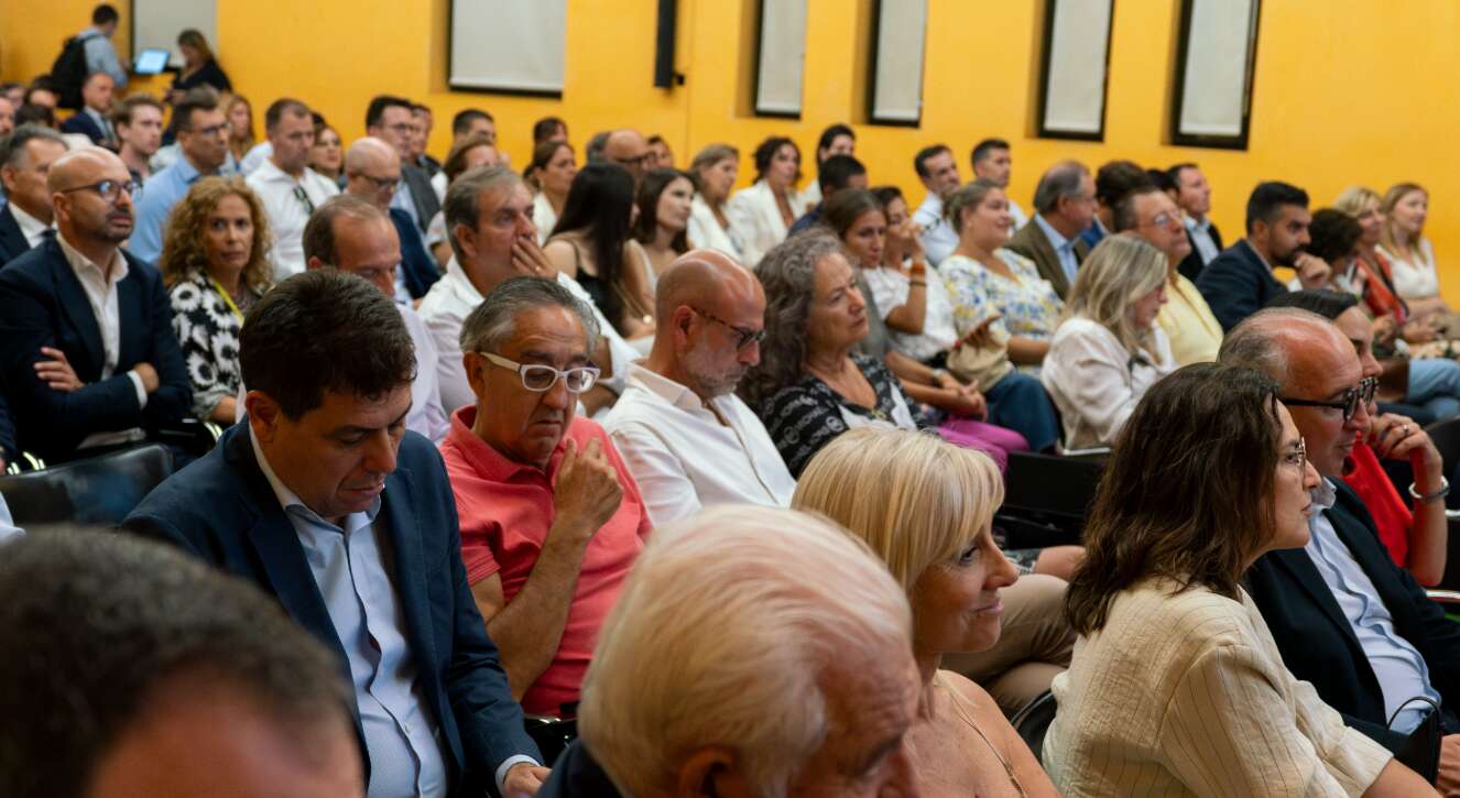 El empresario de Alicante se vuelca con Economía Digital: Debut desbordando el aforo del MARQ