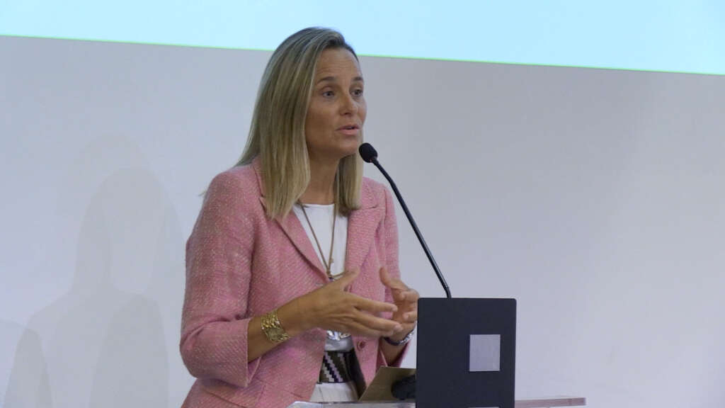 La concejala de Innovación, Turismo y Captación de Inversiones en el Ayuntamiento de Valencia, Paula Llobet, en la jornada ValencIA organizada por Economía Digital.